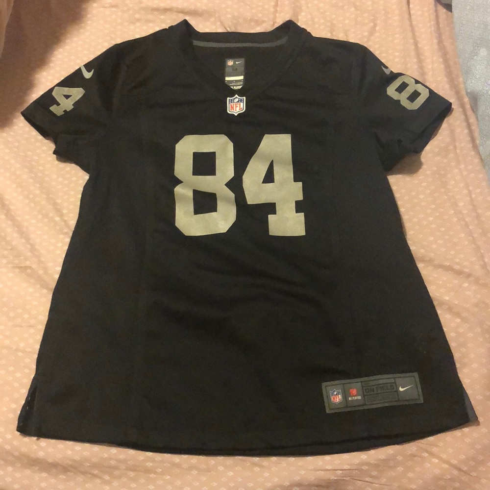 Raiders jersey (women’s medium)